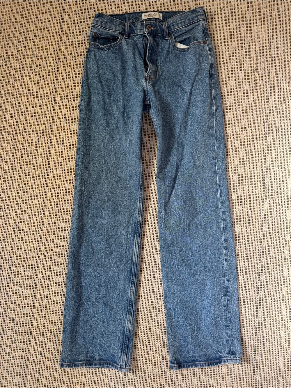 Abercrombie 90s Relaxed High Rise Jean 26L